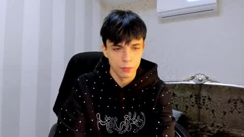 Snapshot of clarkbev chatting on 03-04-26, 06:19 Clark online show from 03-04-26, 06:19