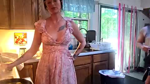 Snapshot of clarnbear chatting on 06-20-26, 11:40 clarnbear online show from 06-20-26, 11:40