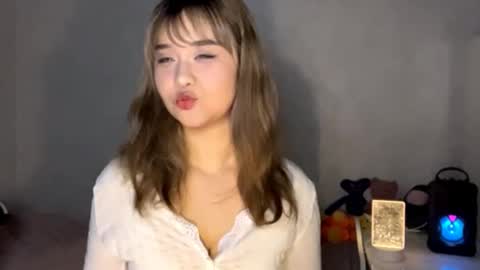 Lara online show from 10-28-25, 06:21