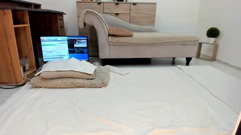 Snapshot of classy_medeeea chatting on 12-21-25, 03:35 Deea xxx online show from 12-21-25, 03:35