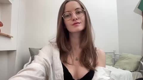 Snapshot of classyandgirly chatting on 02-27-26, 09:04 classyandgirly online show from 02-27-26, 09:04