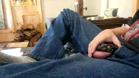 Snapshot of claygilmeriii chatting on 12-31-24, 06:35 Clay online show from 12-31-24, 06:35