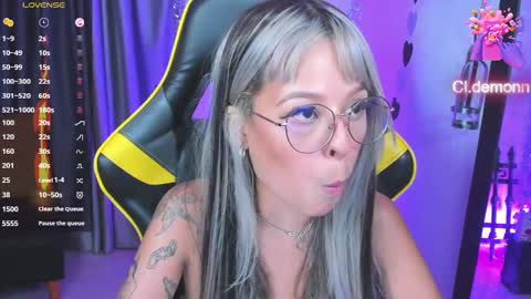 Snapshot of cleademon chatting on 02-06-25, 01:43 Demon online show from 02-06-25, 01:43