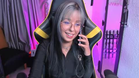 Snapshot of cleademon chatting on 10-01-25, 10:49 Demon online show from 10-01-25, 10:49