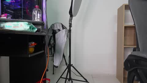 Cleo Adams online show from 11-30-25, 05:11