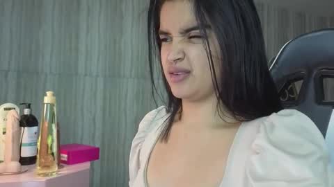 Clementine online show from 11-29-25, 01:25