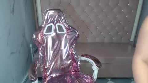 Clhoe online show from 02-12-26, 08:04