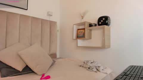 clhoe_johnson_ online show from 09-27-25, 11:59