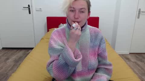 Syl  online show from 02-17-25, 07:58