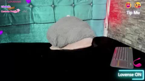 cloe66 online show from 11-10-25, 05:45