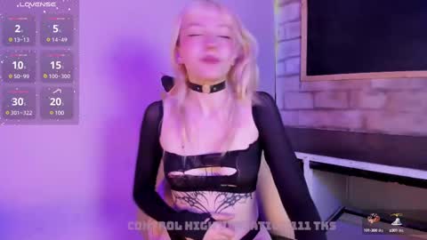  CLOE  online show from 03-10-25, 08:34