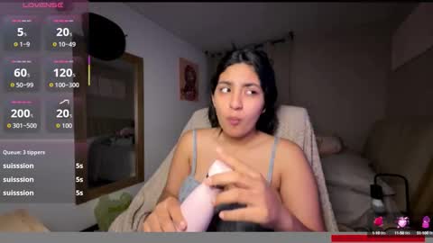 cloe small online show from 10-15-25, 07:52