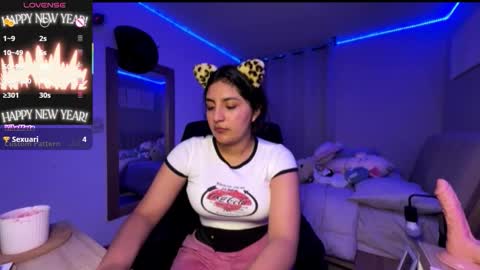 cloe small online show from 10-24-25, 02:30