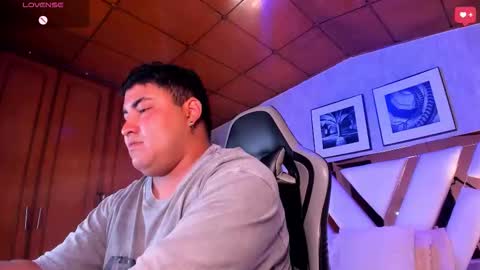 Cloe x Billy online show from 11-26-25, 04:52