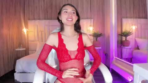 C L O E  online show from 09-28-25, 05:57