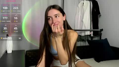 Snapshot of cloudbae chatting on 11-11-25, 05:40 Kelly online show from 11-11-25, 05:40