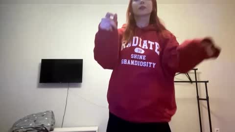 Snapshot of cloudmary chatting on 02-25-26, 03:21 Lily online show from 02-25-26, 03:21