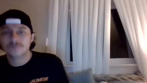 Snapshot of cloudyydayzz chatting on 02-21-26, 09:54 tallhungandcloudy online show from 02-21-26, 09:54