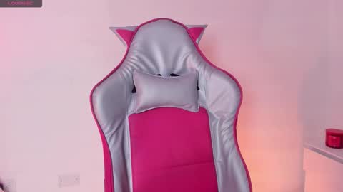 Chloe  online show from 11-06-25, 01:01