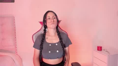 Chloe  online show from 11-07-25, 01:49