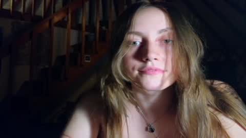 Clover online show from 02-08-25, 05:40