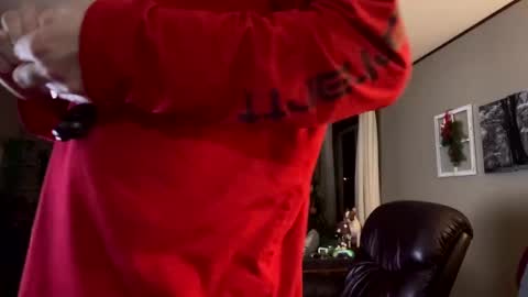 Snapshot of cloverboy1988 chatting on 12-09-24, 12:08 cloverboy1988 online show from 12-09-24, 12:08