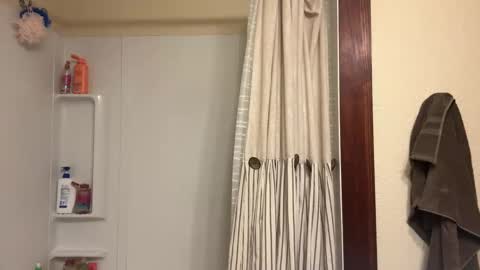 Snapshot of cloverboy1988 chatting on 02-19-25, 12:00 cloverboy1988 online show from 02-19-25, 12:00