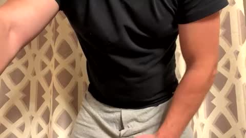 Snapshot of clovershit1 chatting on 10-23-25, 01:05 clovershit1 online show from 10-23-25, 01:05