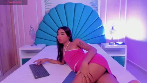 Eilyn online show from 12-08-24, 04:39