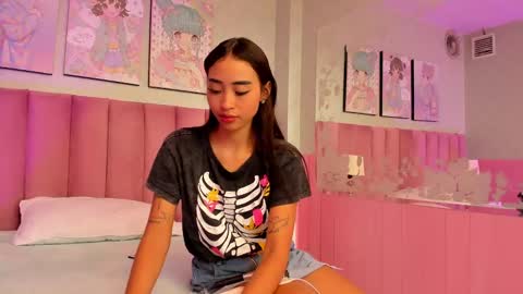 Eilyn online show from 12-15-24, 05:20