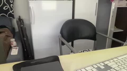 Coach Karl Porn Star Tip me all the way to my next trip online show from 11-30-25, 12:53