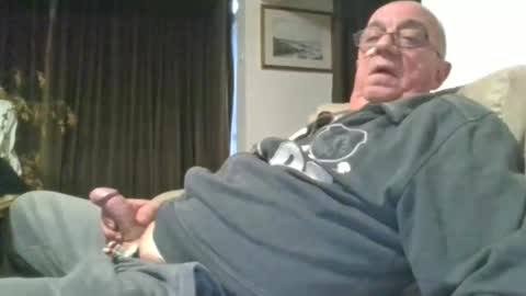 Snapshot of cock9635 chatting on 12-21-24, 12:38 cock9635 online show from 12-21-24, 12:38