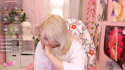 Mia online show from 02-04-25, 03:11