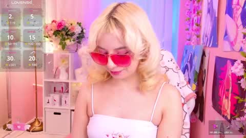 Mia online show from 03-07-25, 12:48