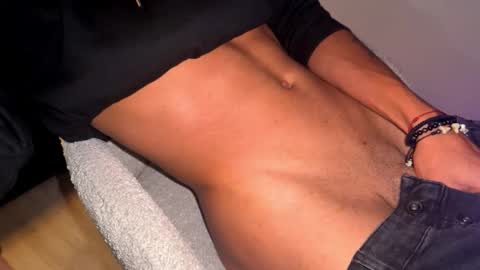 Snapshot of coitzzz chatting on 10-12-25, 05:17 coitzzz online show from 10-12-25, 05:17