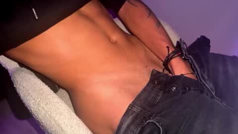 Snapshot of coitzzz chatting on 10-13-25, 06:24 coitzzz online show from 10-13-25, 06:24