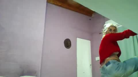 Snapshot of cojeelcamino chatting on 10-17-25, 08:44 cojeelcamino online show from 10-17-25, 08:44