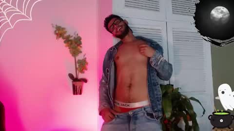 Snapshot of colby_smit chatting on 10-01-25, 06:58 Colby online show from 10-01-25, 06:58