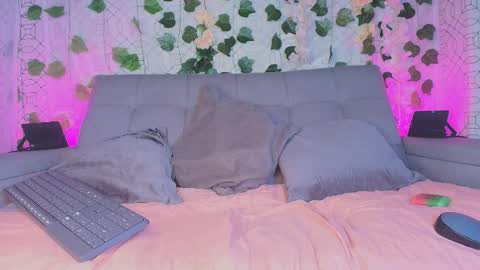 colett online show from 10-04-25, 12:03