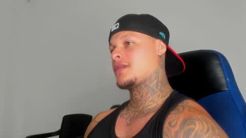 Snapshot of colin_prince2 chatting on 12-27-24, 03:31 COLIN online show from 12-27-24, 03:31