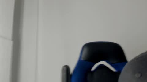 Snapshot of colin_prince2 chatting on 12-31-24, 03:23 COLIN online show from 12-31-24, 03:23