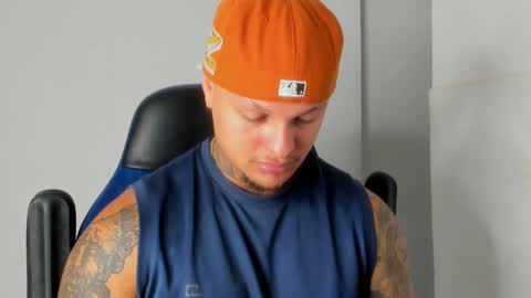 Snapshot of colin_prince2 chatting on 01-16-25, 06:37 COLIN online show from 01-16-25, 06:37