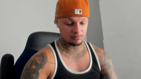 Snapshot of colin_prince2 chatting on 01-21-25, 02:11 COLIN online show from 01-21-25, 02:11