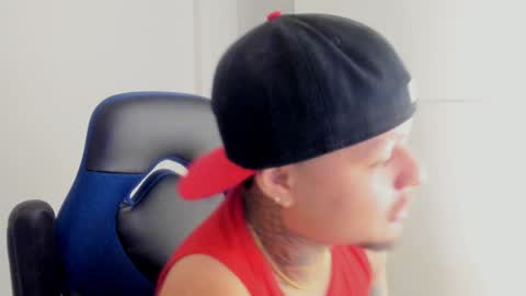 Snapshot of colin_prince2 chatting on 01-25-25, 01:52 COLIN online show from 01-25-25, 01:52