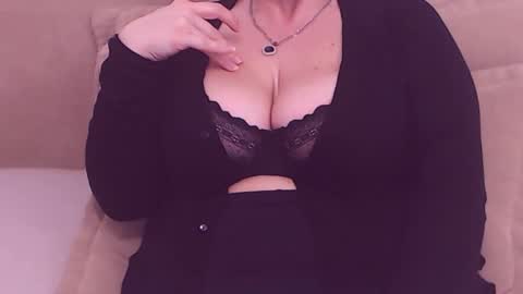 Maddison online show from 02-09-25, 03:12