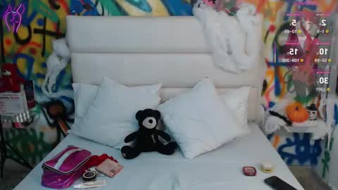 valentina online show from 10-16-25, 01:01