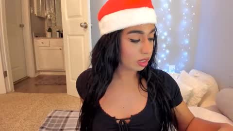    ........ Instagram  Lorysexys online show from 12-17-25, 05:57