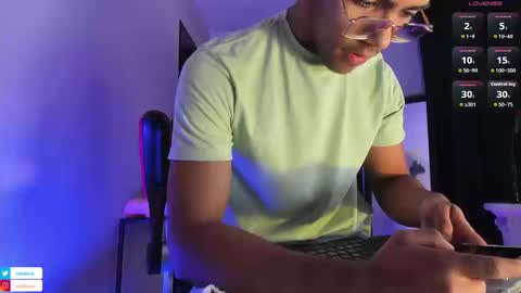 Snapshot of colstorw_ chatting on 09-10-25, 01:00 colstorw_ online show from 09-10-25, 01:00
