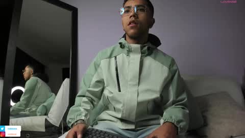 Snapshot of colstorw_ chatting on 10-01-25, 10:32 colstorw_ online show from 10-01-25, 10:32
