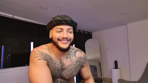 Jhoan online show from 10-17-25, 02:04